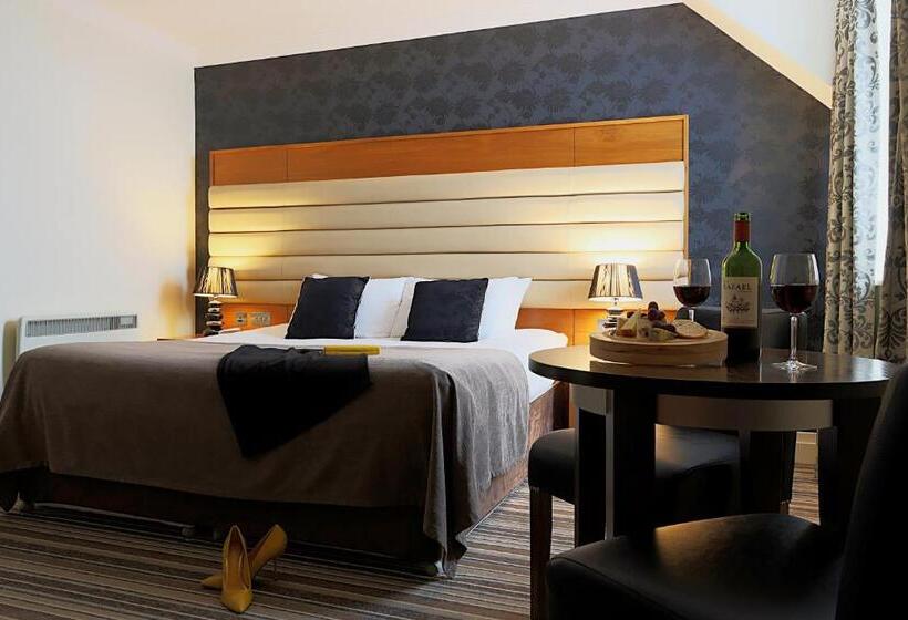 חדר סטנדרט עם מיטת קינג, Westport Country Lodge