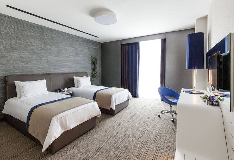 标准间, Ramada Hotel & Suites By Wyndham Izmir Kemalpasa