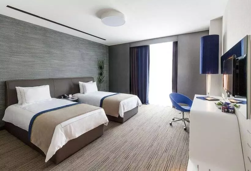 اتاق استاندارد, Ramada Hotel & Suites By Wyndham Izmir Kemalpasa