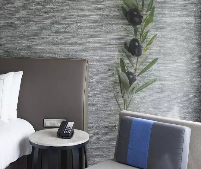 اتاق استاندارد, Ramada Hotel & Suites By Wyndham Izmir Kemalpasa