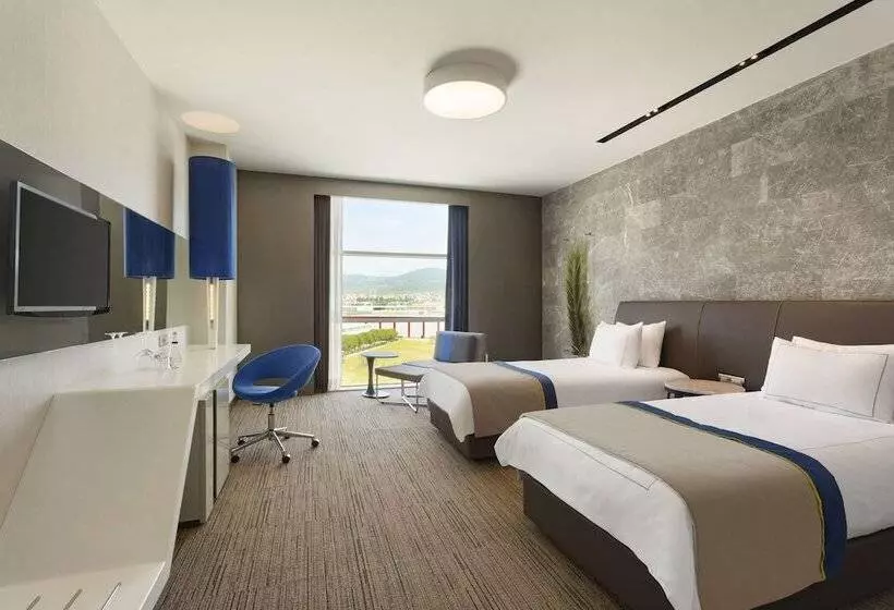 اتاق استاندارد, Ramada Hotel & Suites By Wyndham Izmir Kemalpasa