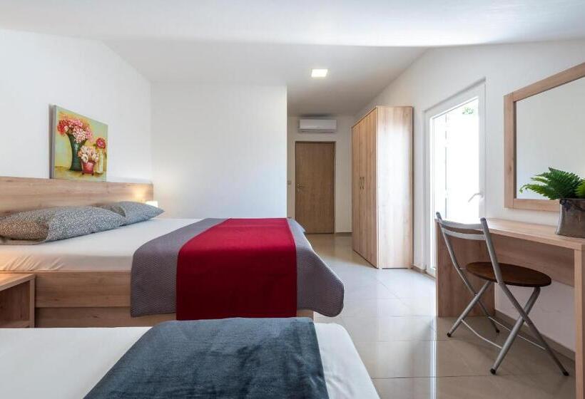 اتاق استاندارد سه نفره, Villa Adriatic Rooms