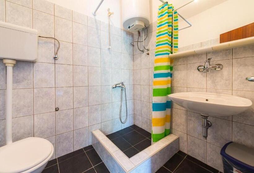 اتاق استاندارد چهار تخته, Villa Adriatic Rooms