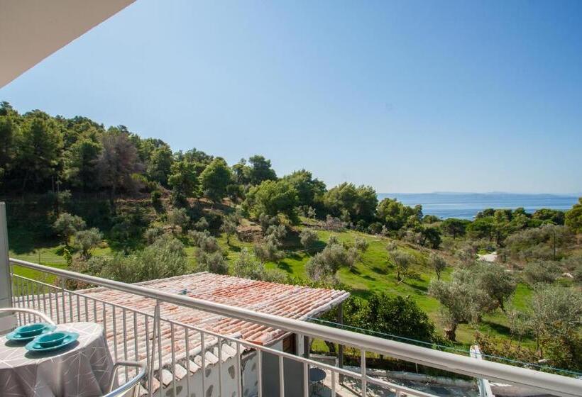 חדר דלוקס, Angelos Studios