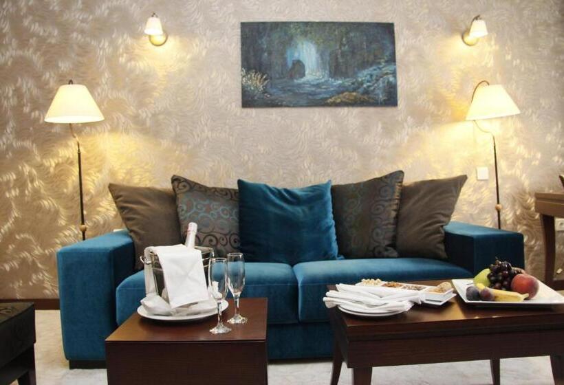 سوییت, Asrin Park Hotel & Spa Convention Center