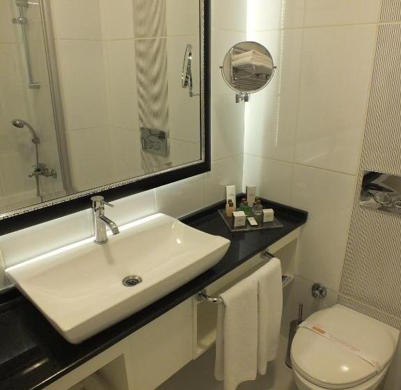 اتاق استاندارد سه نفره, Asrin Park Hotel & Spa Convention Center