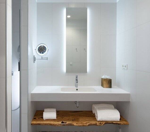 스탠다드 룸 킹사이즈 침대, Atocha Hotel Madrid, Tapestry Collection By Hilton