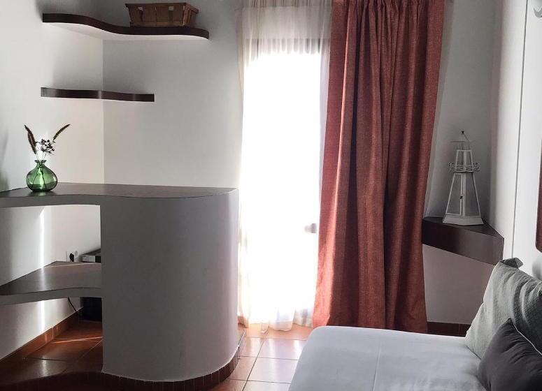 4인용 스탠다드 룸, Hostal Leon Dormido