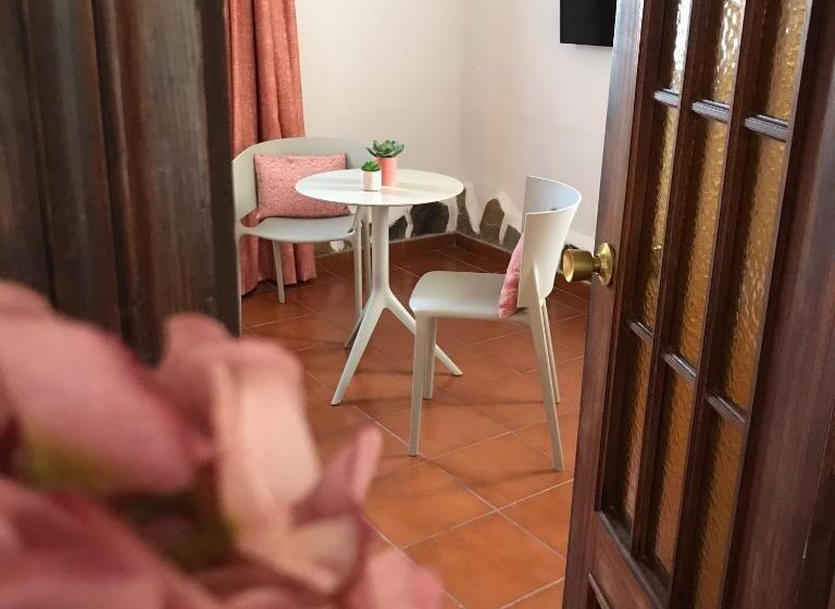 חדר סטנדרט לארבעה, Hostal Leon Dormido