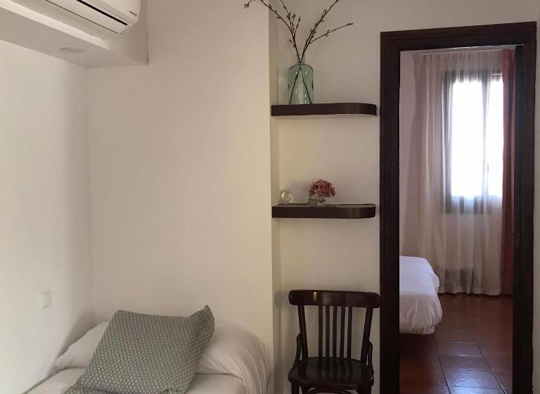 4인용 스탠다드 룸, Hostal Leon Dormido