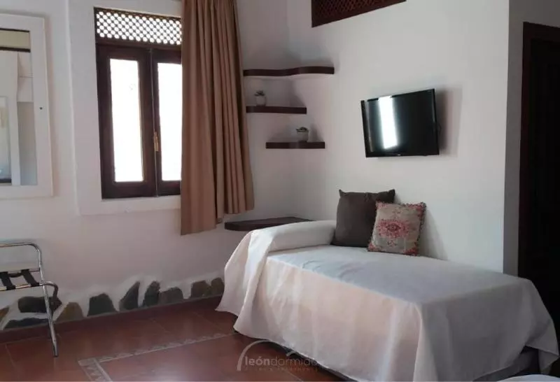 スタンダードトリプルルーム, Hostal Leon Dormido