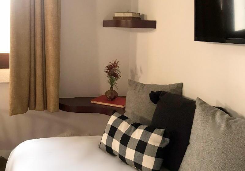 Четырехместный Номер Стандарт, Hostal Leon Dormido