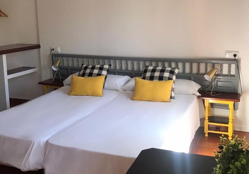 חדר סטנדרט לארבעה, Hostal Leon Dormido