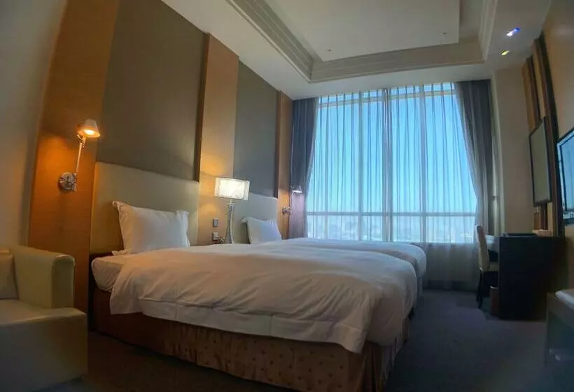 اتاق استاندارد, Ever Delightful Business