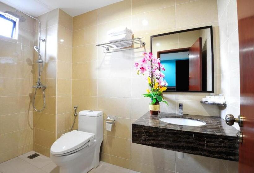 デラックスルーム, Hallmark Regency Hotel   Johor Bahru