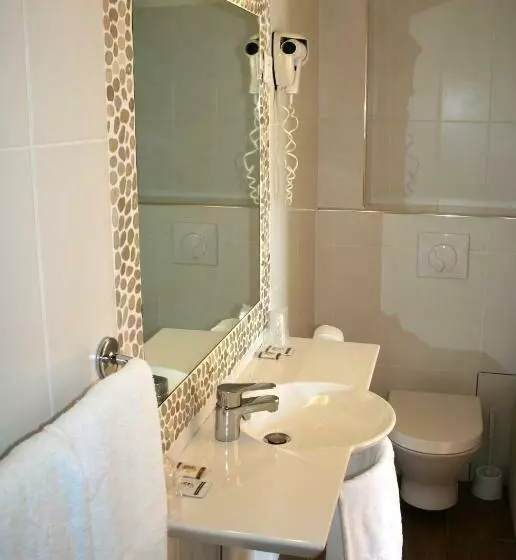 اتاق استاندارد, Hôtel Colombo  Porto Corse
