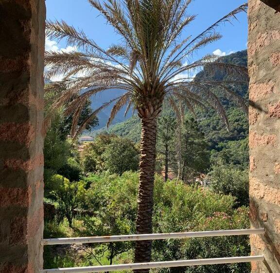 غرفة قياسية مزوَّدة بتراس, Hôtel Colombo  Porto Corse