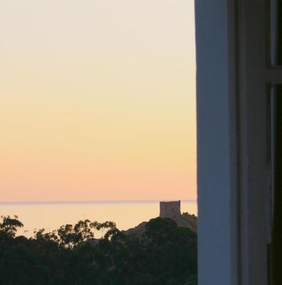 חדר סטנדרטי לחמישה אנשים, Hôtel Colombo  Porto Corse