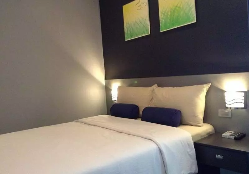 اتاق سوپریور, Leez Inn Malate
