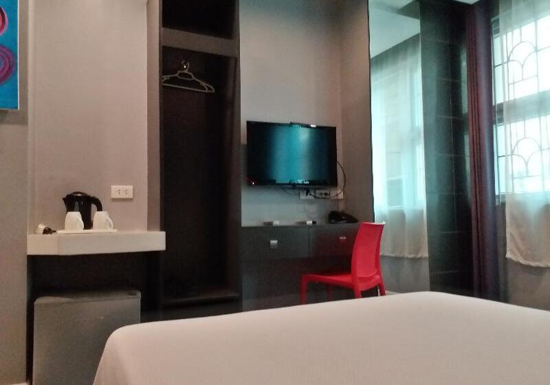اتاق سوپریور, Leez Inn Malate