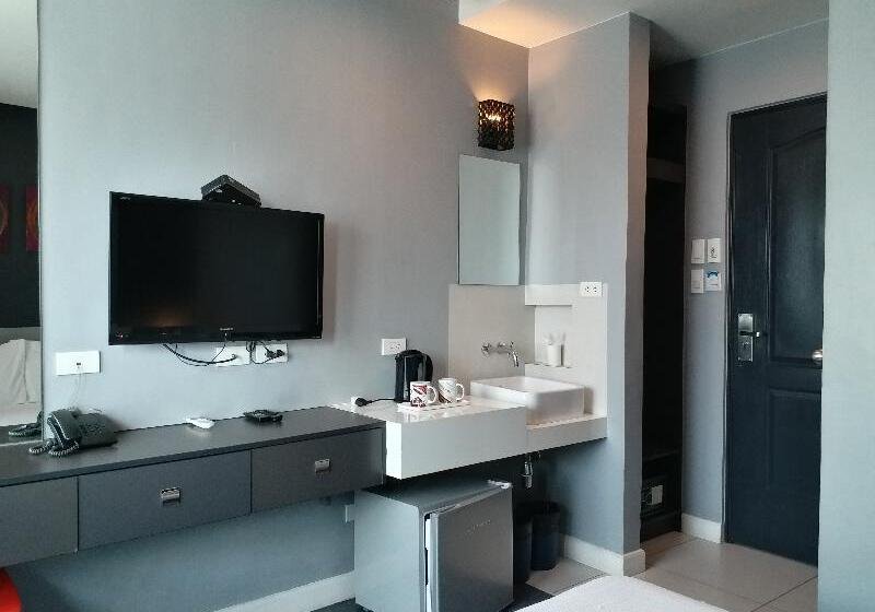 اتاق سوپریور, Leez Inn Malate