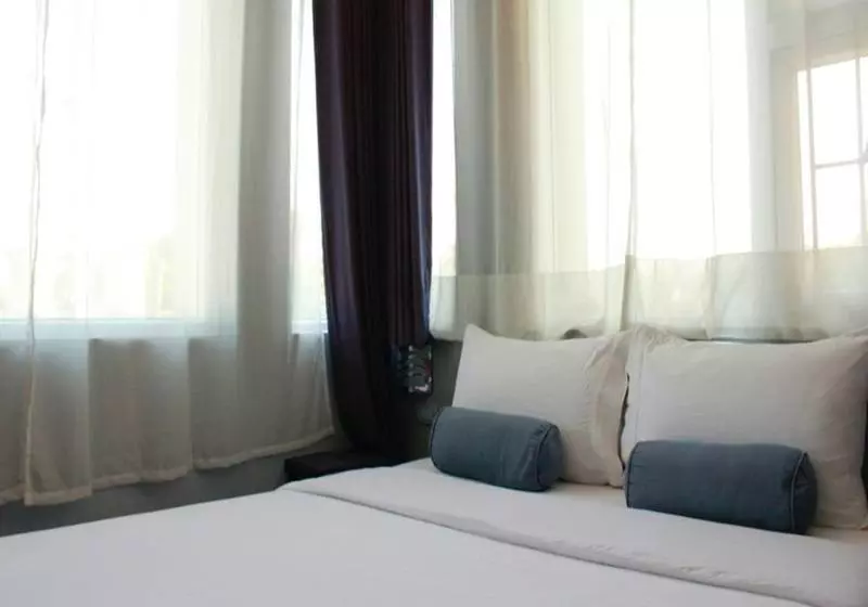اتاق لوکس, Leez Inn Malate