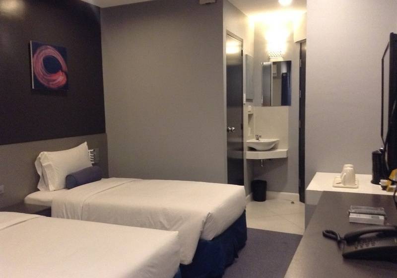 Номер Deluxe, Leez Inn Malate