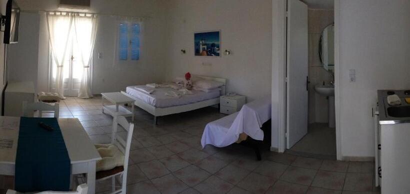 إستوديو قياسى, Limnionas Bay Village