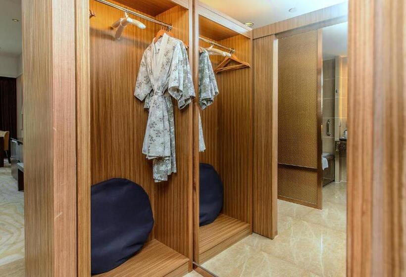 Номер Премиум, Mission Hills Hotel Resorts Dongguan