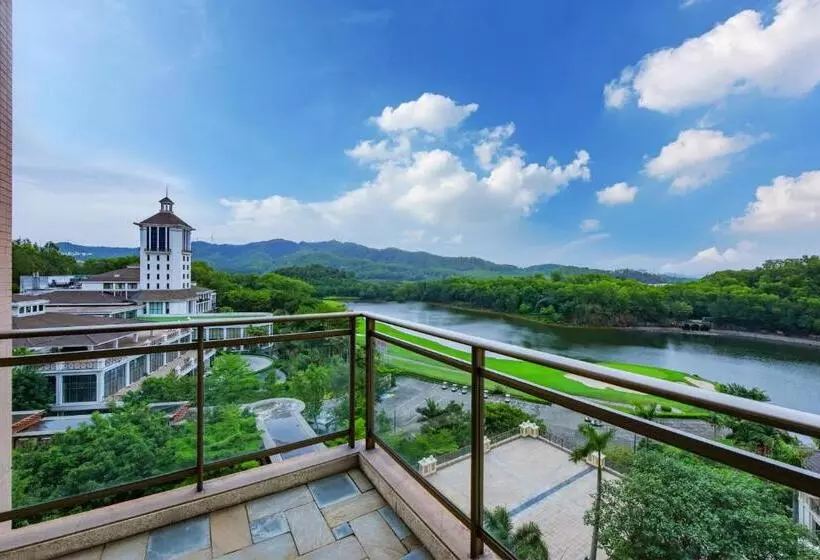湖の見えるプレミアムルーム, Mission Hills Hotel Resorts Dongguan