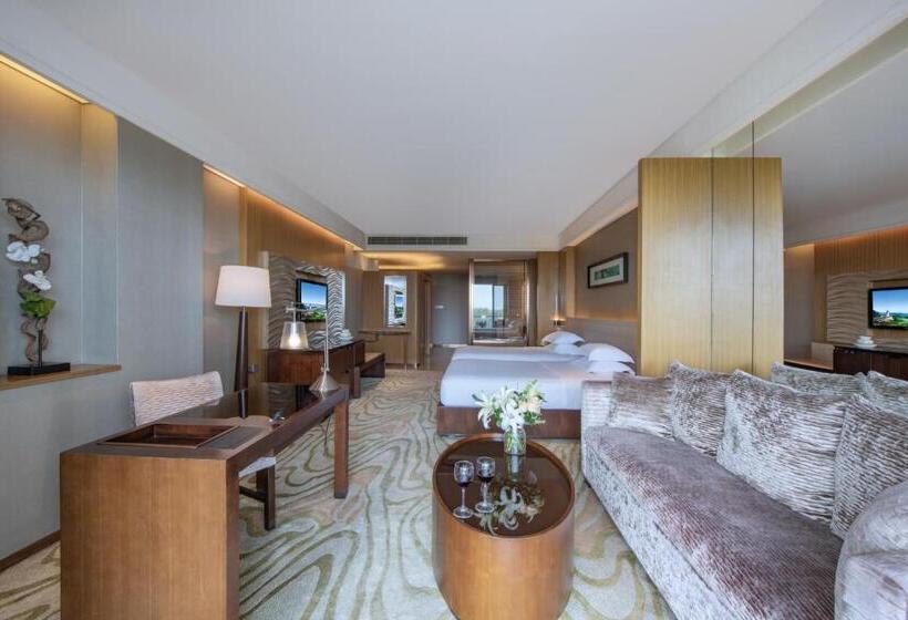 Номер Премиум Вид на Озеро, Mission Hills Hotel Resorts Dongguan