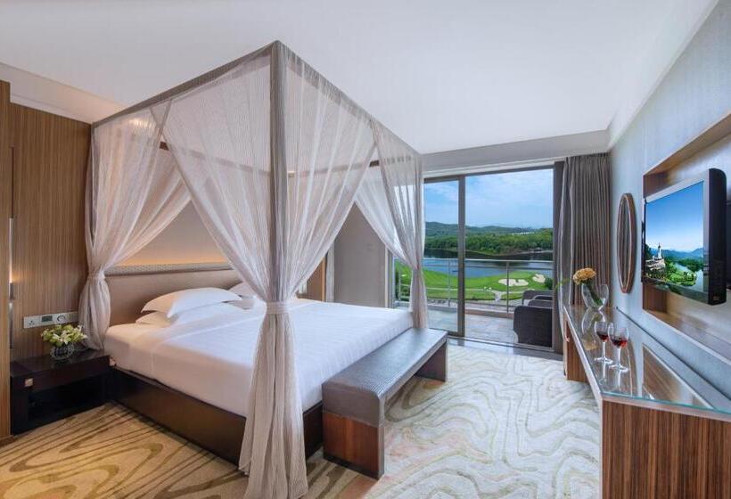 Люкс Повышенной Комфортности, Mission Hills Hotel Resorts Dongguan