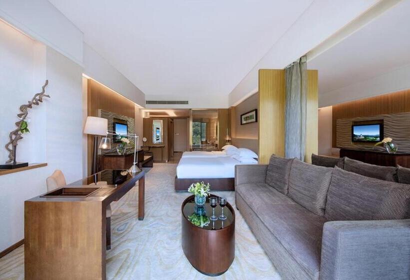 Номер Executive Кровать Кинг, Mission Hills Hotel Resorts Dongguan