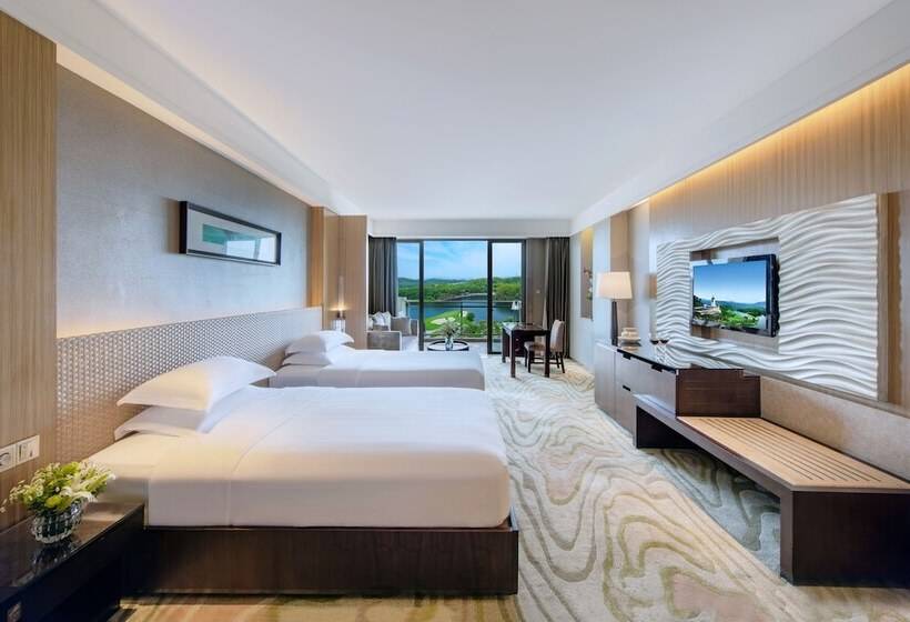 Номер Премиум Вид на Озеро, Mission Hills Hotel Resorts Dongguan