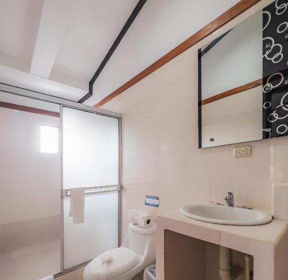 غرفة قياسية مزوَّدة بشُرفة, Poshtel Arenal