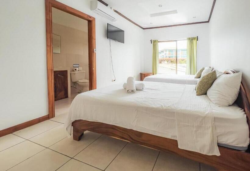 غرفة قياسية مزوَّدة بشُرفة, Poshtel Arenal