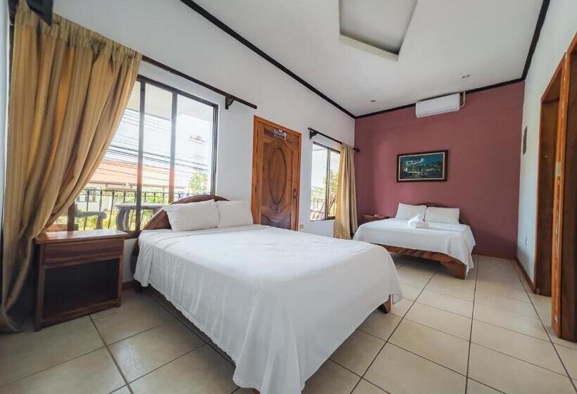 غرفة قياسية مزوَّدة بشُرفة, Poshtel Arenal