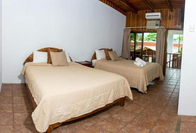 غرفة ديلوكس رباعية, Poshtel Arenal