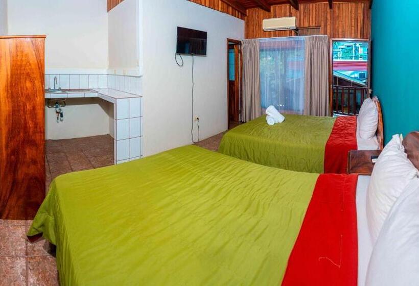 غرفة ديلوكس رباعية, Poshtel Arenal