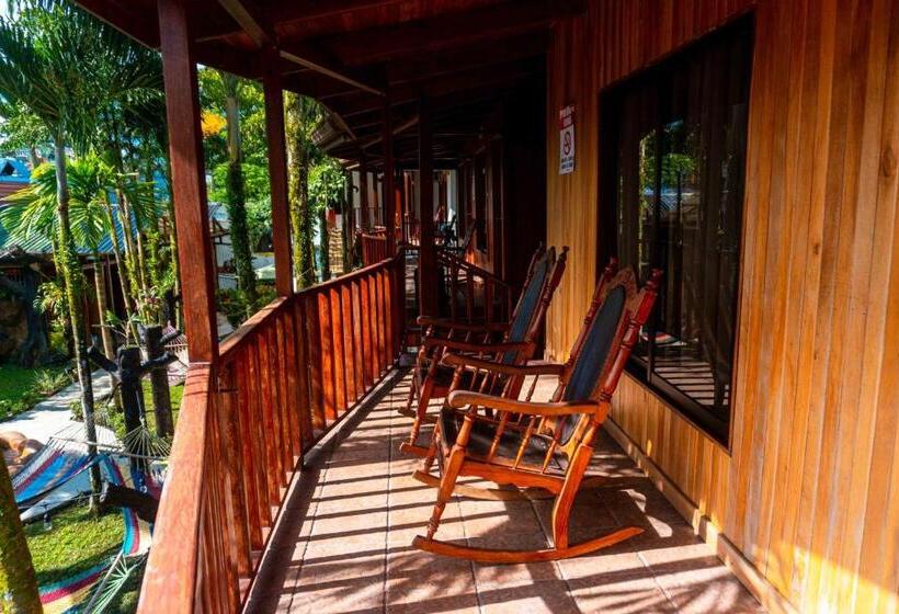 غرفة ديلوكس رباعية, Poshtel Arenal