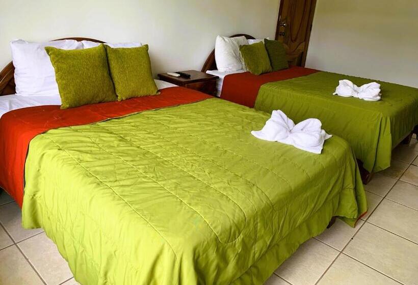 غرفة قياسية مزوَّدة بشُرفة, Poshtel Arenal