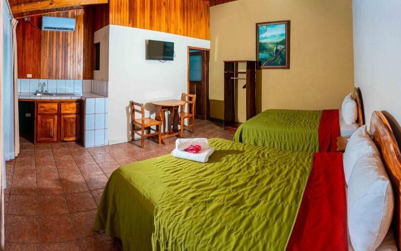 غرفة ديلوكس رباعية, Poshtel Arenal