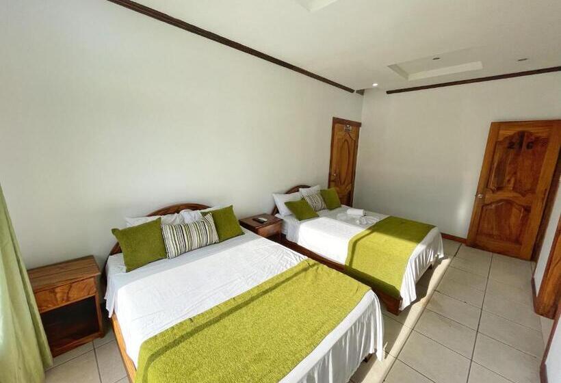 Номер Стандарт с Балконом, Poshtel Arenal