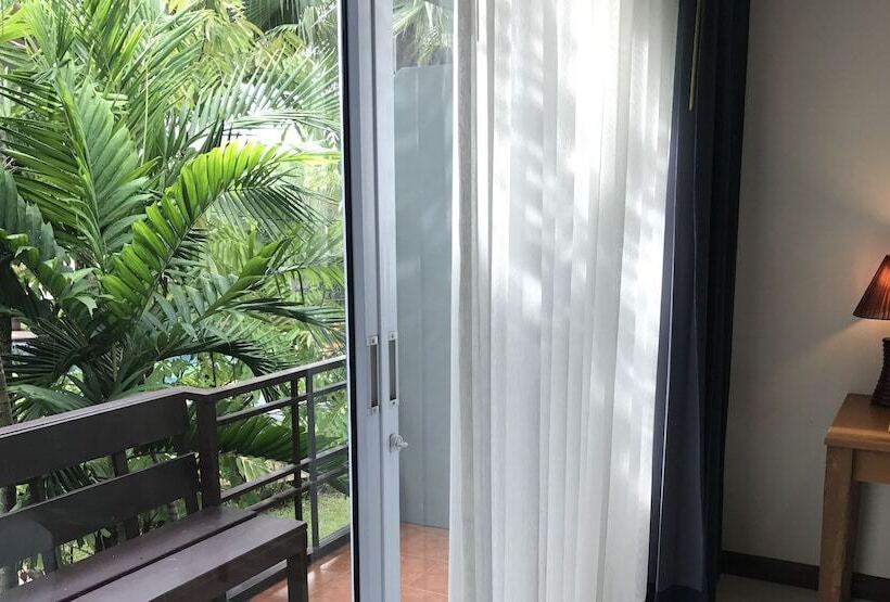 חדר סטנדרט לשלושה, Taman Resort