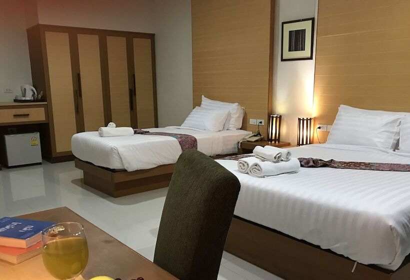 חדר סטנדרט לשלושה, Taman Resort