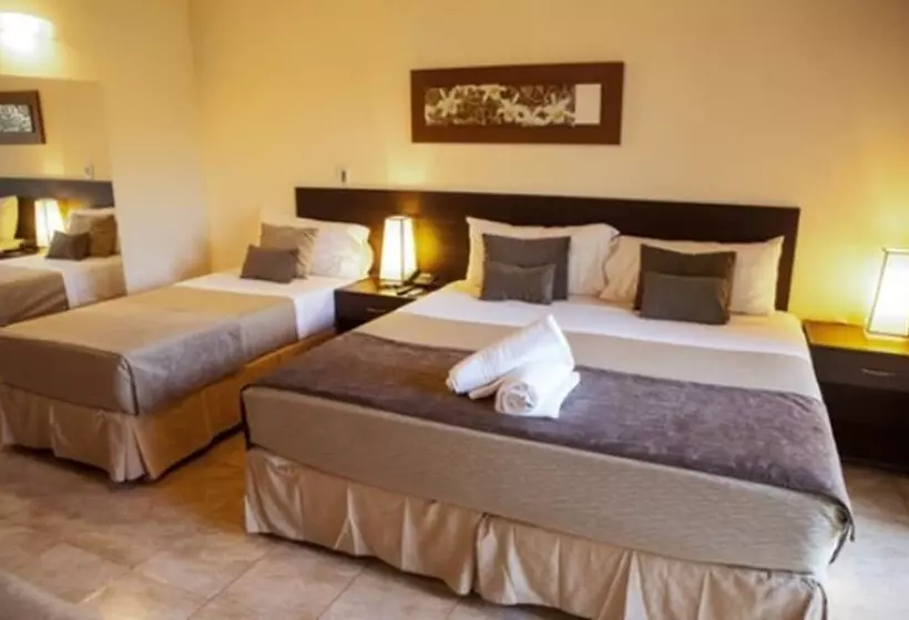 Deluxe Kolmen Hengen Huone, Village Cataratas