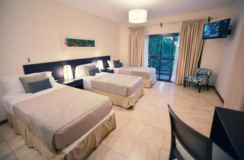 Deluxe Kolmen Hengen Huone, Village Cataratas