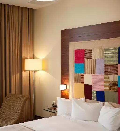 سوییت جونیور, Landmark Hotel Baku