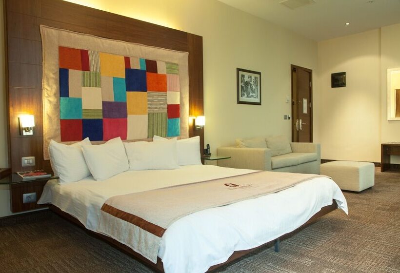 سوییت جونیور, Landmark Hotel Baku