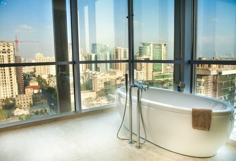 سوییت جونیور, Landmark Hotel Baku